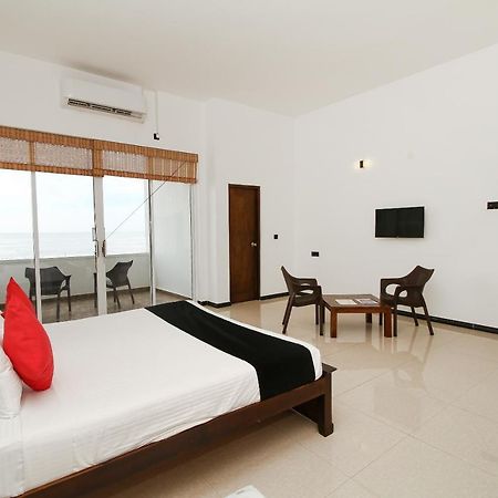 Grace Beach Resort By Travel Corners Негомбо Экстерьер фото