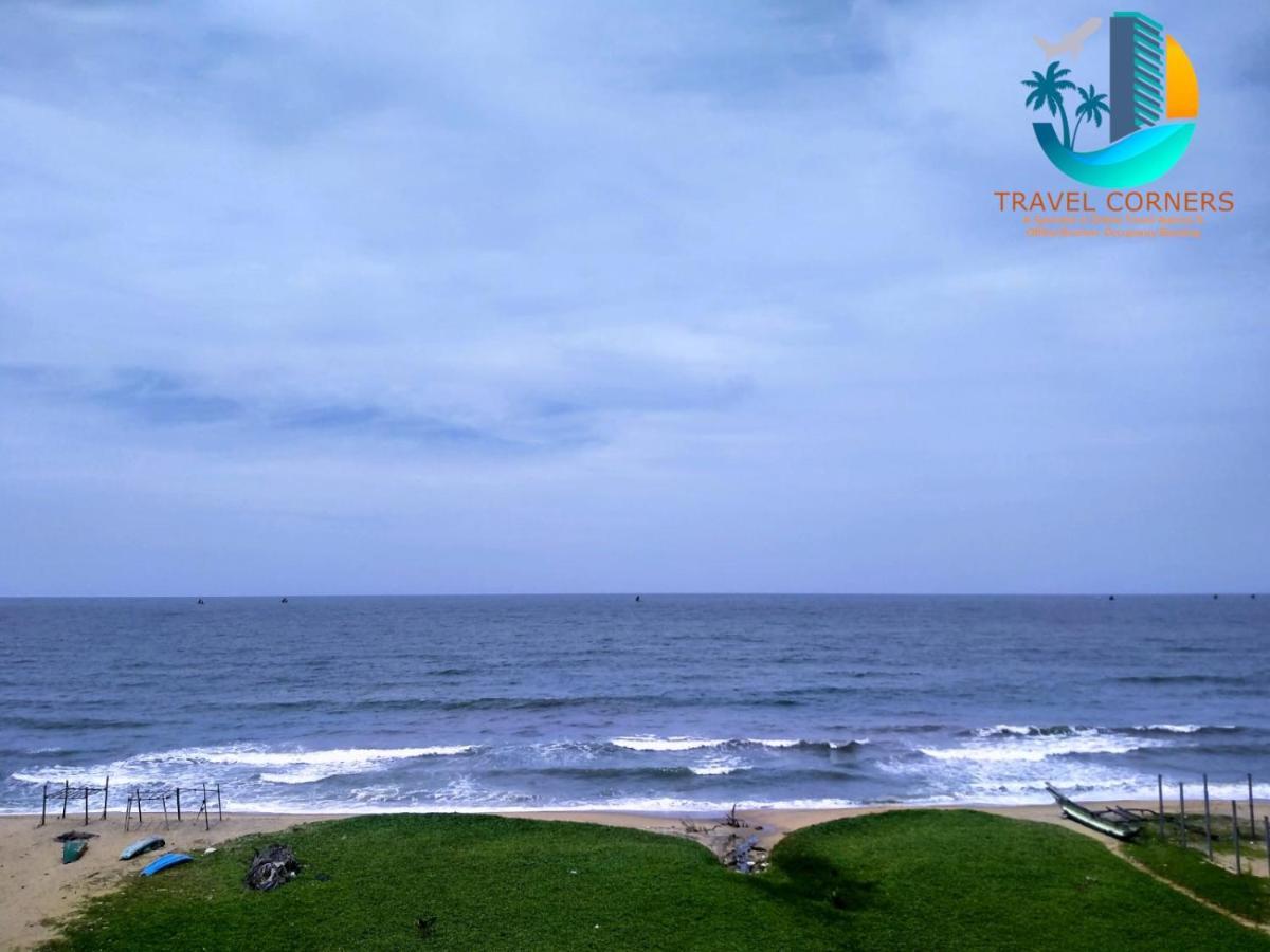 Grace Beach Resort By Travel Corners Негомбо Экстерьер фото