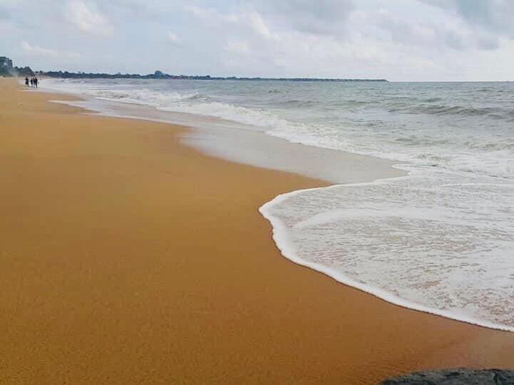 Grace Beach Resort By Travel Corners Негомбо Экстерьер фото