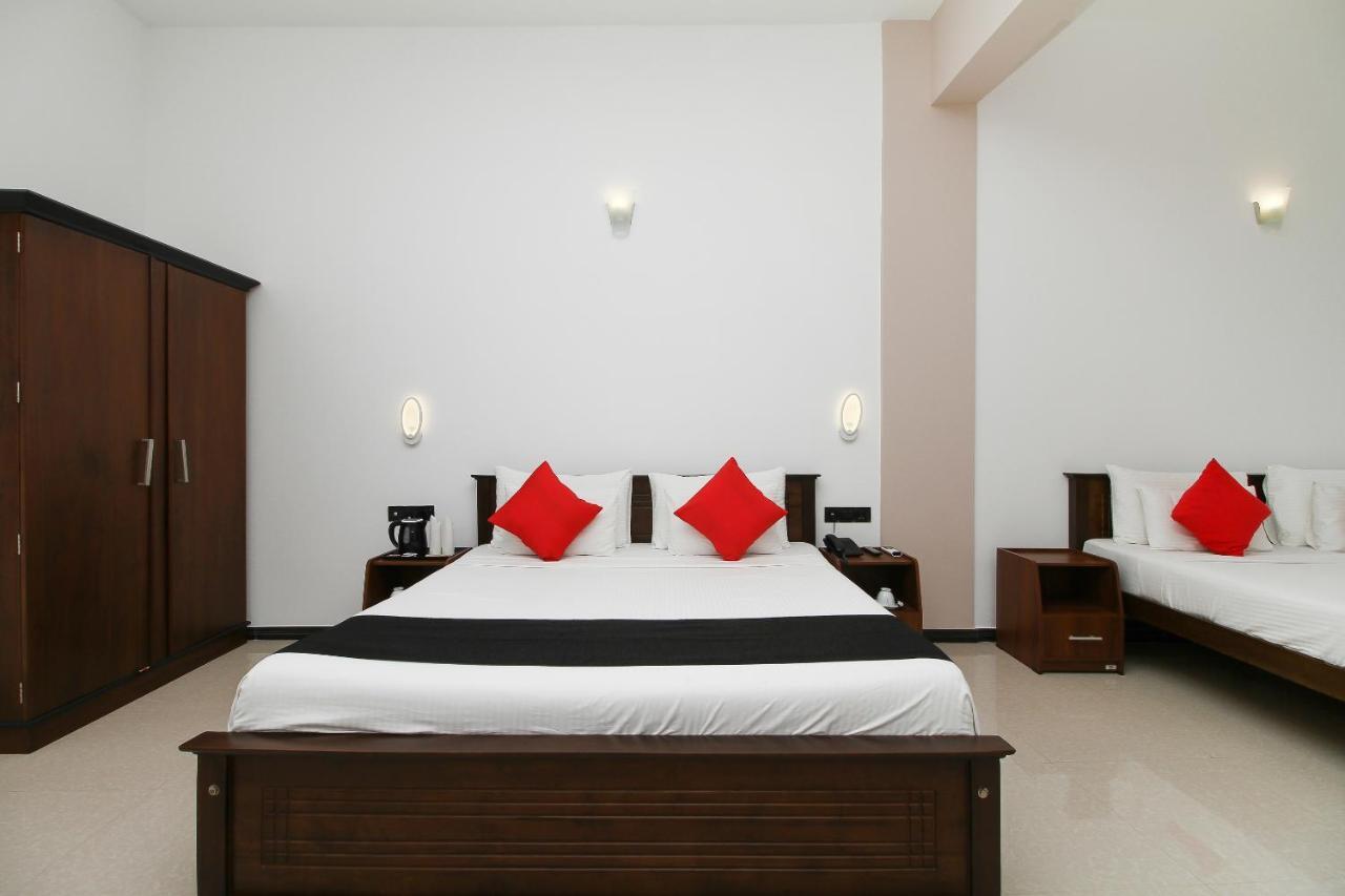 Grace Beach Resort By Travel Corners Негомбо Экстерьер фото