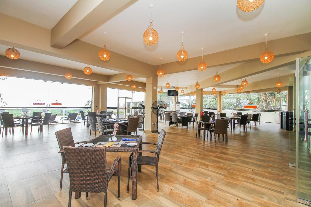 Grace Beach Resort By Travel Corners Негомбо Экстерьер фото