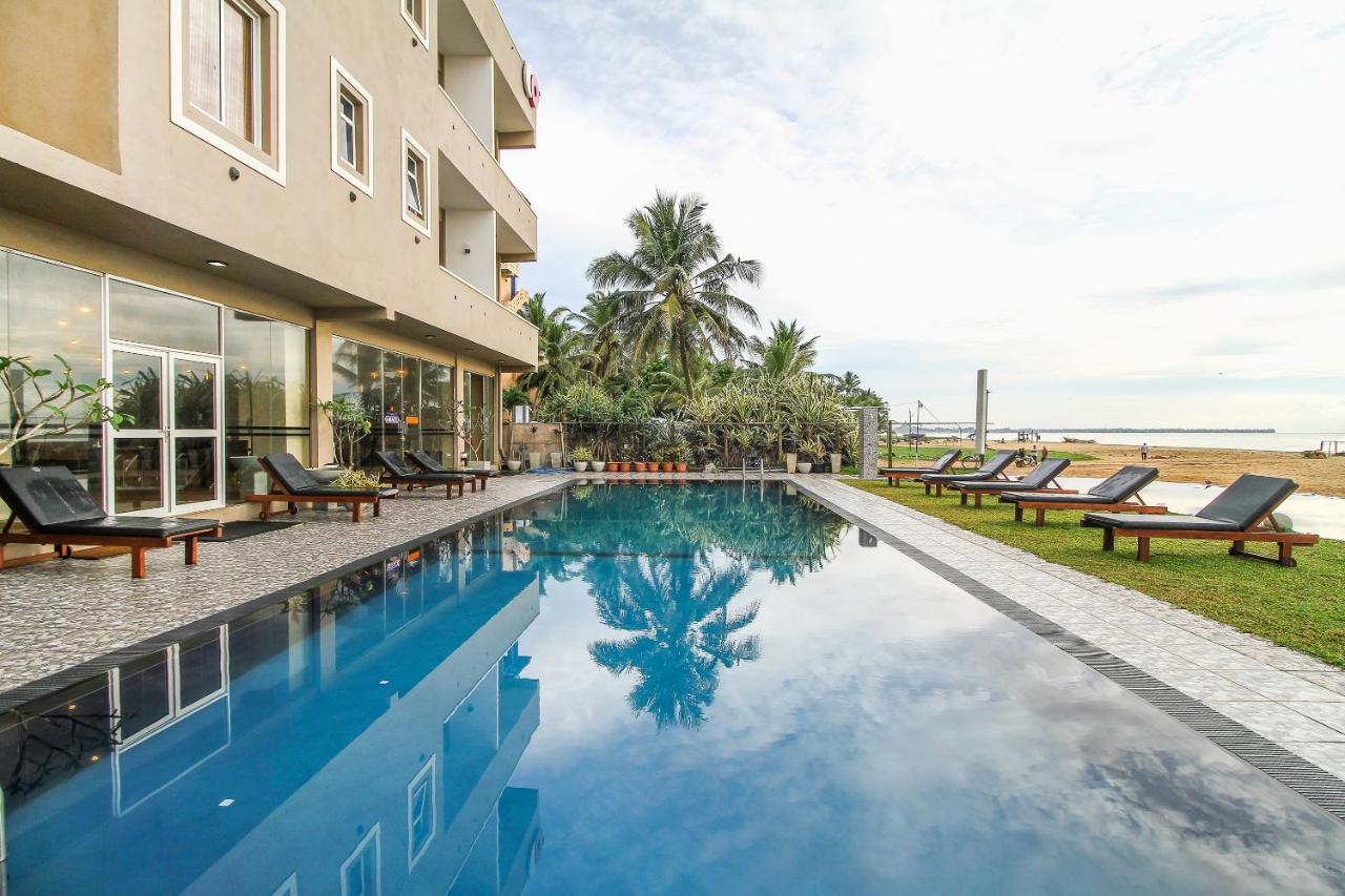 Grace Beach Resort By Travel Corners Негомбо Экстерьер фото